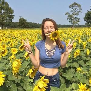 Meet your Posher, Natalie